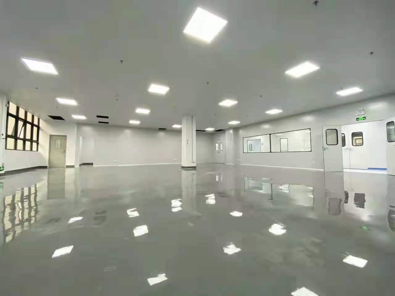 萬(wàn)級(jí)潔凈車間裝修有哪些布置方式？裝修路線有哪些？