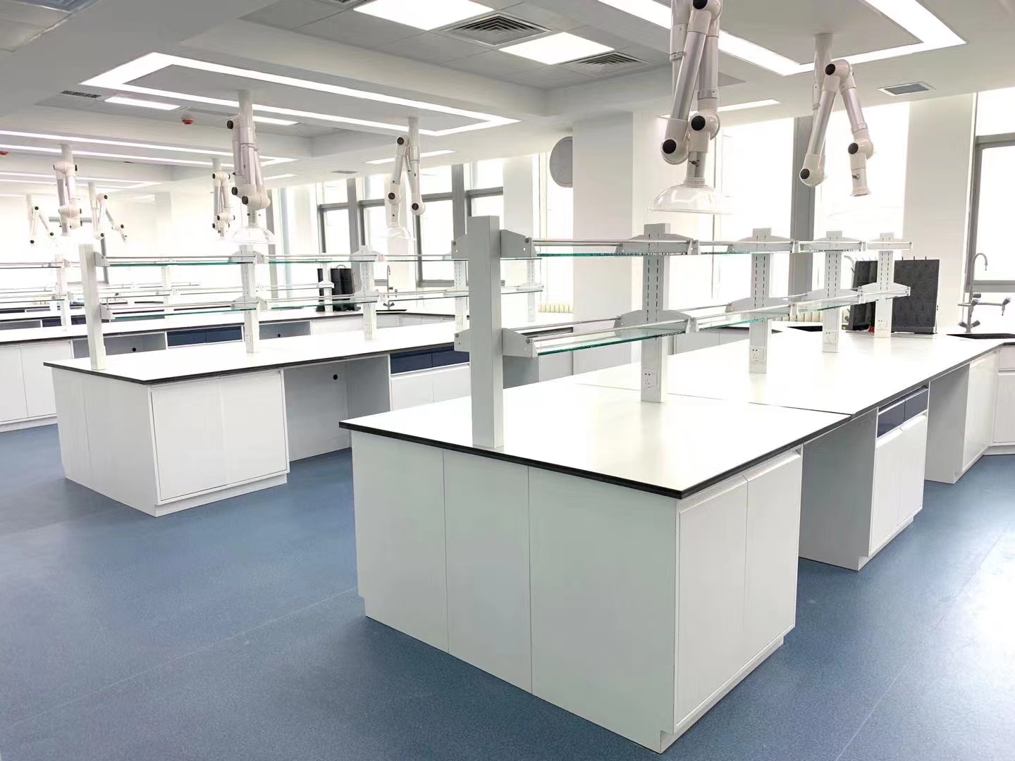 全鋼實(shí)驗(yàn)臺